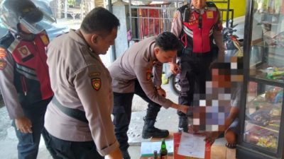Polisi Razia Miras di Pelabuhan Panarukan, 10 Botol Disita