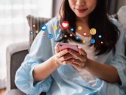 RajaKomen Solusi Komentar Pendukung Politik dan Bisnis