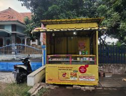 Antara Pulsa dan Profesi: Kisah Zanni, Penjual Pulsa di Pelosok Situbondo yang Tetap Bertahan di Era Digital