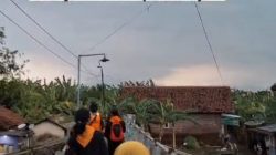 YDSF Salurkan Bantuan Pangan bagi Warga Terdampak Banjir di Besuki–Situbondo